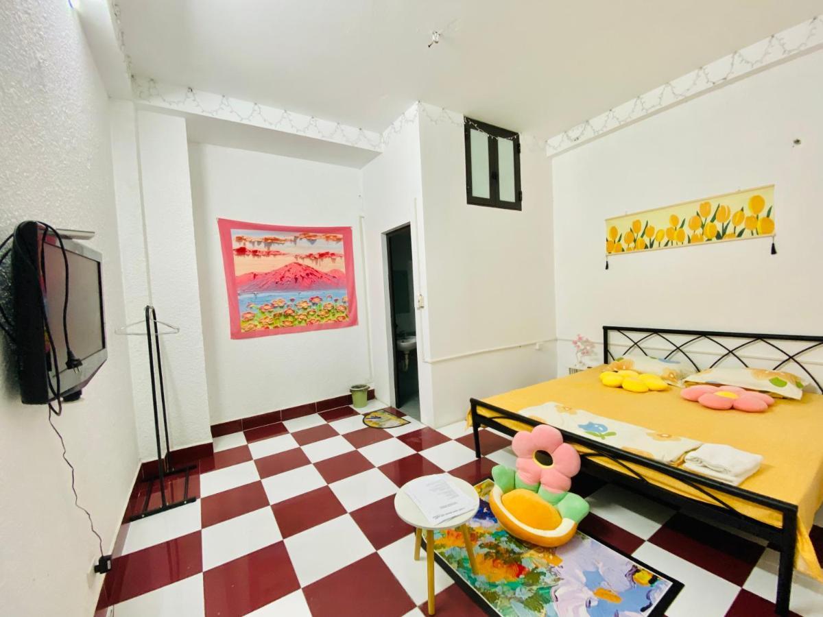 Dnut'S House Hotel Hanoi Exterior photo